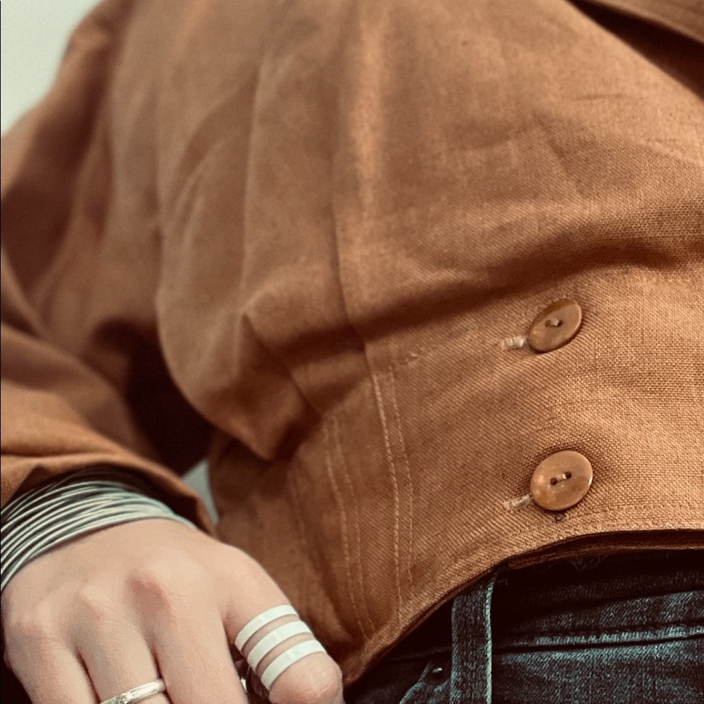 Linen Double Breasted Cropped Structure Jacket - Picture 14 of 16